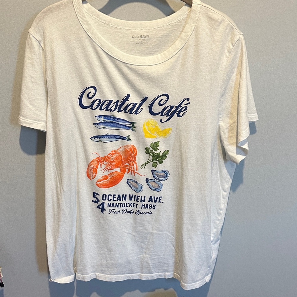 Old Navy White Coastal Cafe Graphic Tee